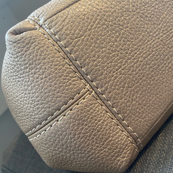 Coach golden leather Madison Phoebe handbag - Picture 4 of 6